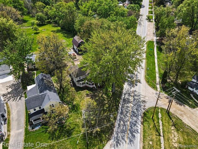 103 Stockbridge Street, Gregory, MI 48137