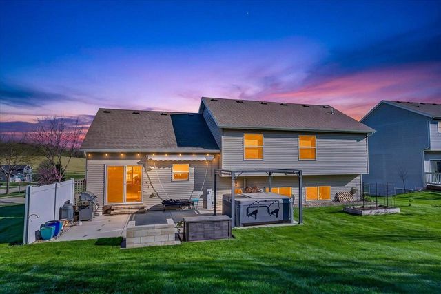 905 Ellie Rae Drive, Lodi, WI 53555