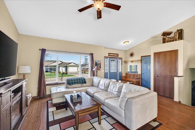 905 Ellie Rae Drive, Lodi, WI 53555