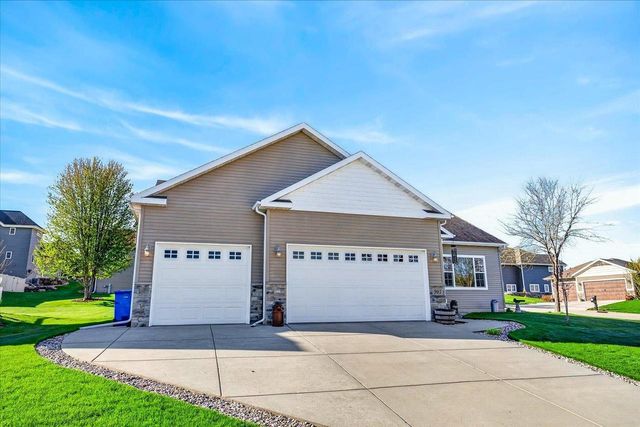 905 Ellie Rae Drive, Lodi, WI 53555