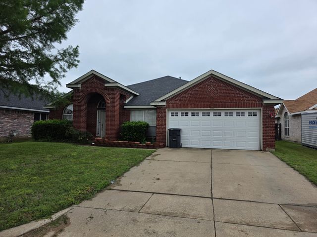 1123 Deer Valley Lane, Arlington, TX 76001