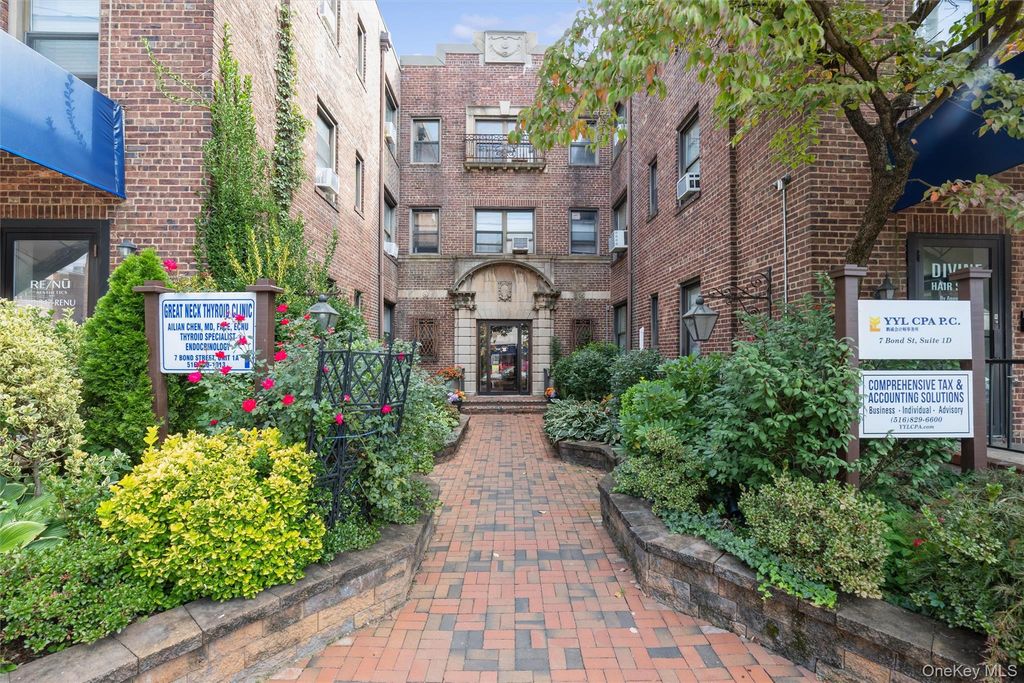 7 Bond Street 3G, Great Neck, NY 11021 — photo 3