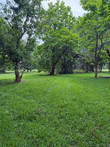 510 Braz Street, Bonham, TX 75418