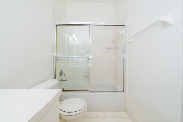 2590 E Aragon Boulevard 2, Sunrise, FL 33313