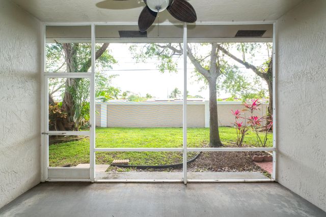 2590 E Aragon Boulevard 2, Sunrise, FL 33313