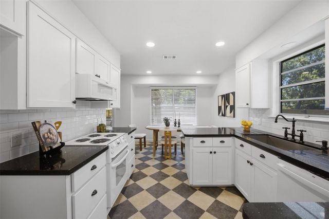 5403 Village Way CT, Austin, TX 78745