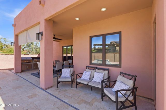 10228 N NICKLAUS Drive, Fountain Hills, AZ 85268