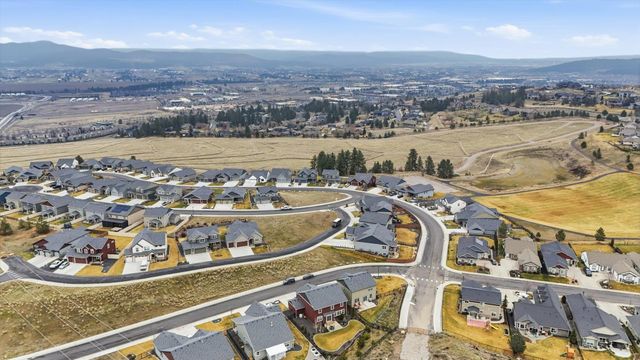 252 S Legacy Ridge Dr, Liberty Lake, WA 99019