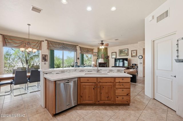 5680 W Triangle X Place, Tucson, AZ 85713