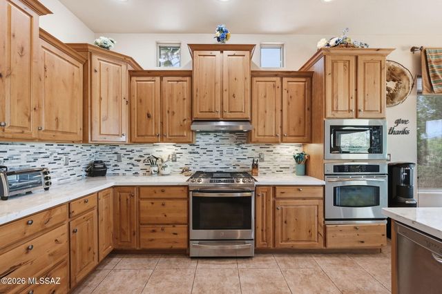 5680 W Triangle X Place, Tucson, AZ 85713