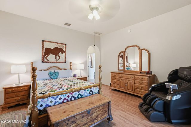 5680 W Triangle X Place, Tucson, AZ 85713