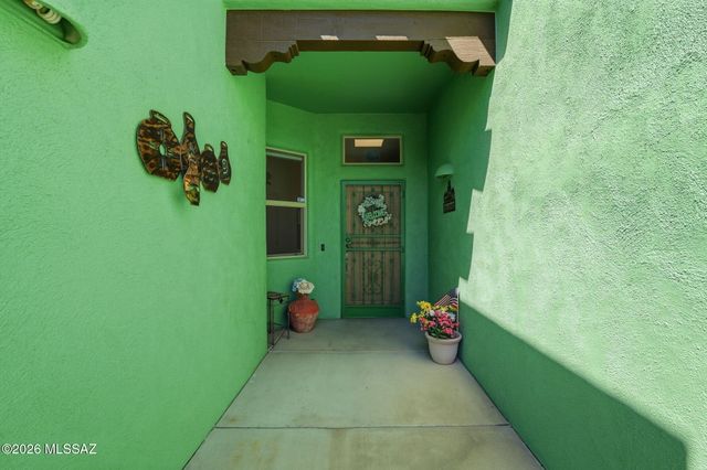 5680 W Triangle X Place, Tucson, AZ 85713