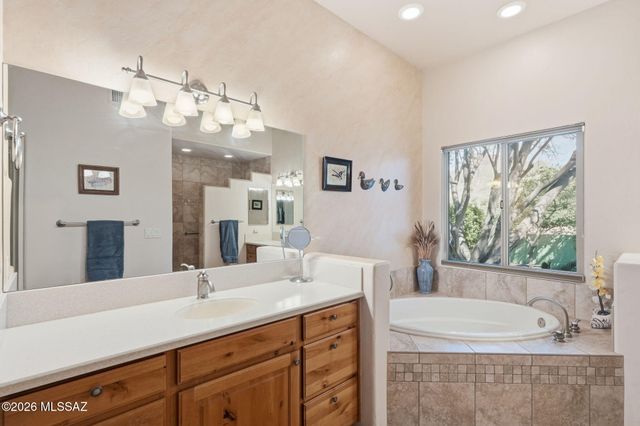 5680 W Triangle X Place, Tucson, AZ 85713