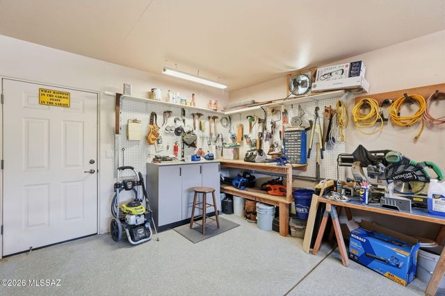 5680 W Triangle X Place, Tucson, AZ 85713