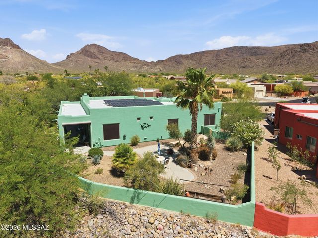 5680 W Triangle X Place, Tucson, AZ 85713