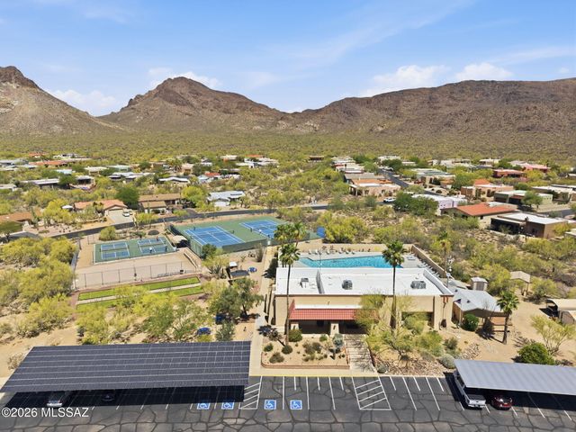 5680 W Triangle X Place, Tucson, AZ 85713