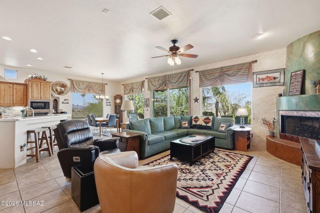 5680 W Triangle X Place, Tucson, AZ 85713