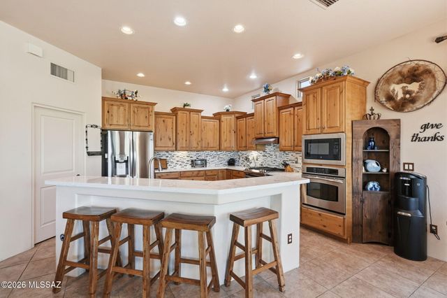 5680 W Triangle X Place, Tucson, AZ 85713