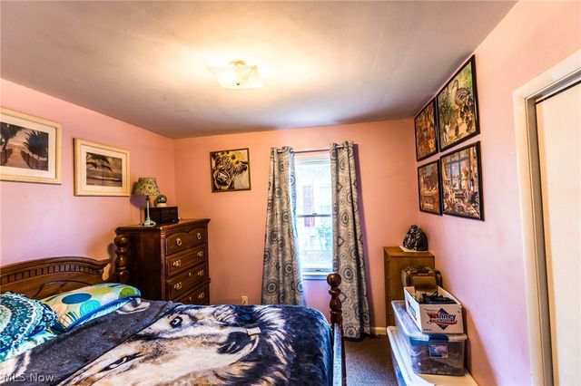 107 37th Street, Vienna, WV 26105