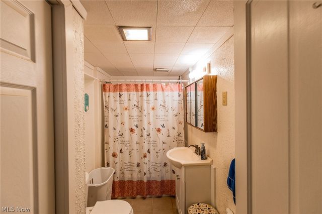 107 37th Street, Vienna, WV 26105