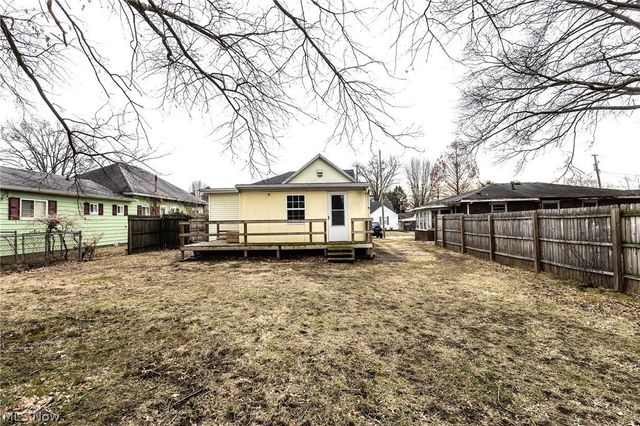 107 37th Street, Vienna, WV 26105