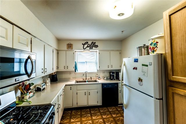 107 37th Street, Vienna, WV 26105