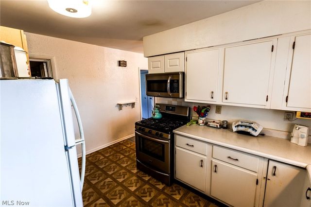 107 37th Street, Vienna, WV 26105