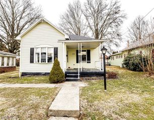 107 37th Street, Vienna, WV 26105