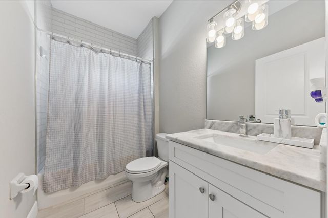 525 NW 12th Avenue, Boynton Beach, FL 33435