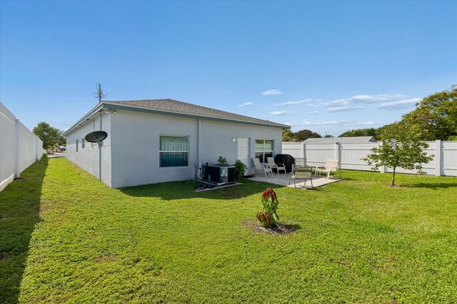 525 NW 12th Avenue, Boynton Beach, FL 33435