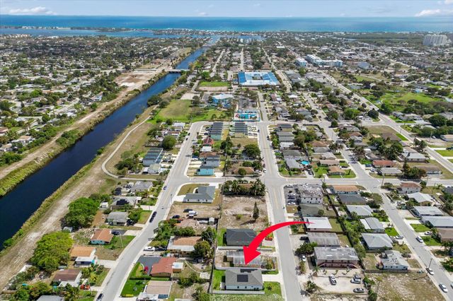 525 NW 12th Avenue, Boynton Beach, FL 33435