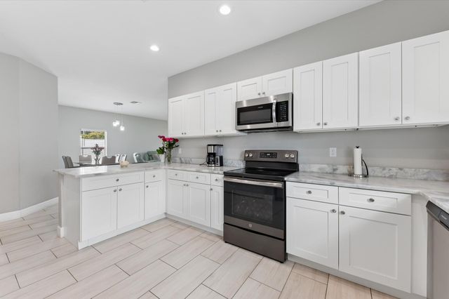 525 NW 12th Avenue, Boynton Beach, FL 33435