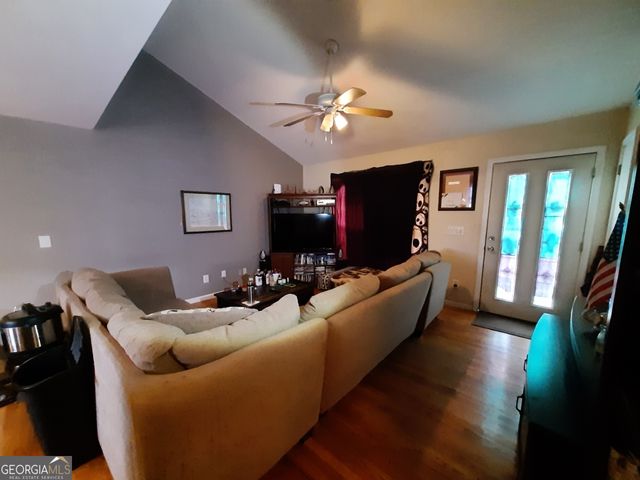 518 Eden Circle, Cleveland, GA 30528