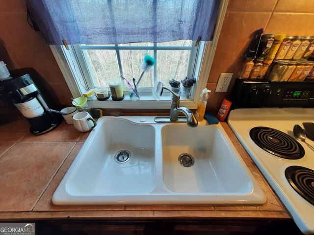 518 Eden Circle, Cleveland, GA 30528