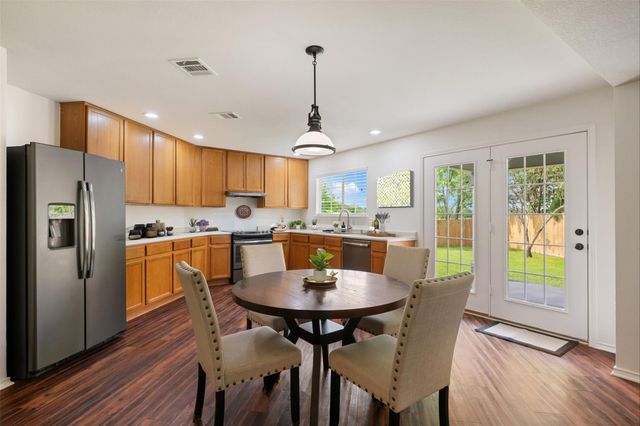 521 Boone Valley DR, Round Rock, TX 78664