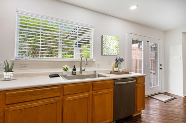 521 Boone Valley DR, Round Rock, TX 78664