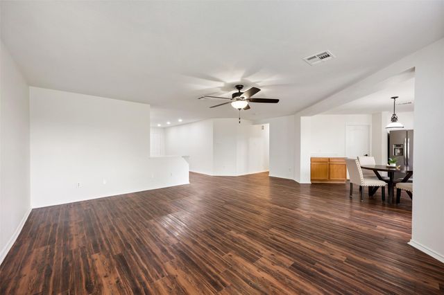 521 Boone Valley DR, Round Rock, TX 78664