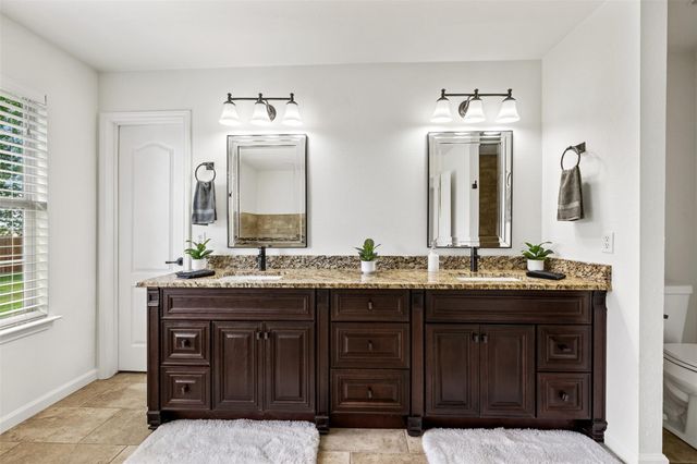 521 Boone Valley DR, Round Rock, TX 78664