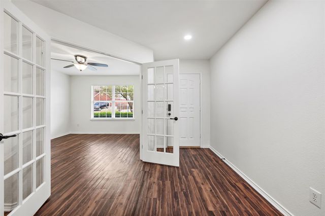 521 Boone Valley DR, Round Rock, TX 78664