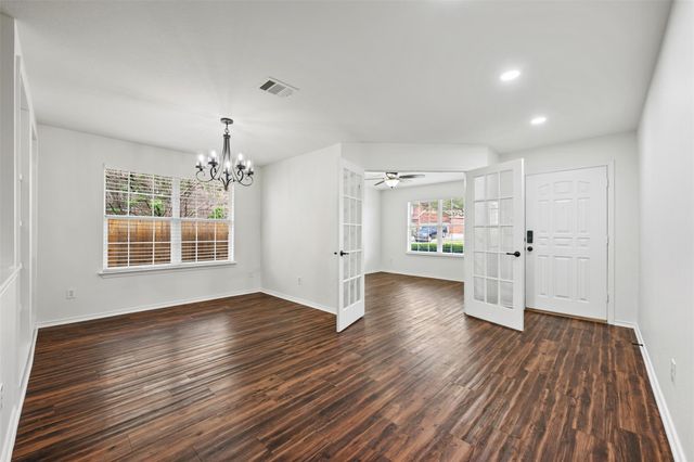 521 Boone Valley DR, Round Rock, TX 78664