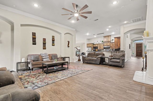 393 Bayhill Drive, Sunnyvale, TX 75182