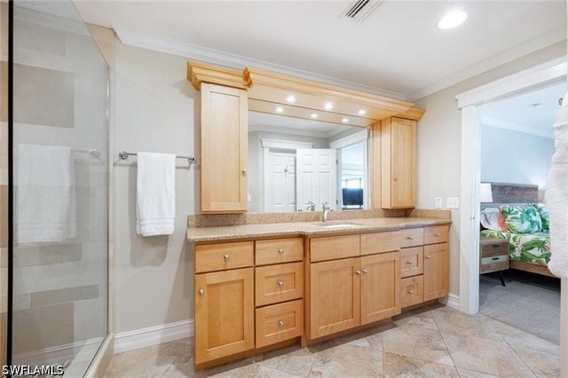 551 Beachwalk CIR, Naples, FL 34108