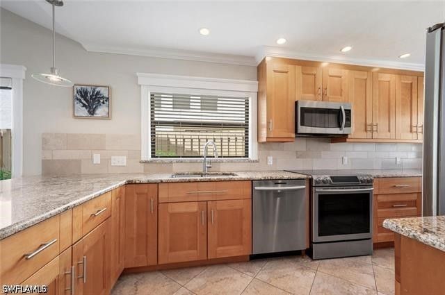 551 Beachwalk CIR, Naples, FL 34108