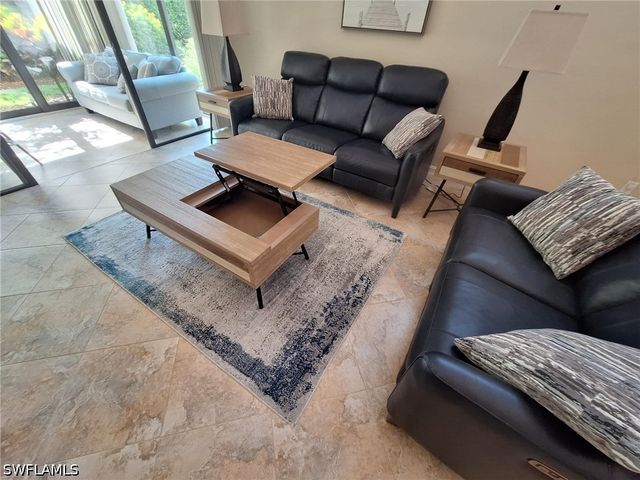 551 Beachwalk CIR, Naples, FL 34108