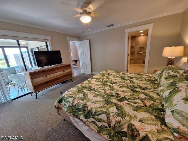551 Beachwalk CIR, Naples, FL 34108