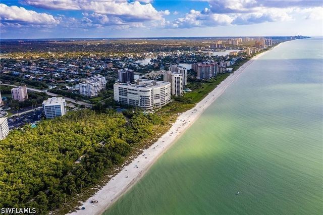 551 Beachwalk CIR, Naples, FL 34108