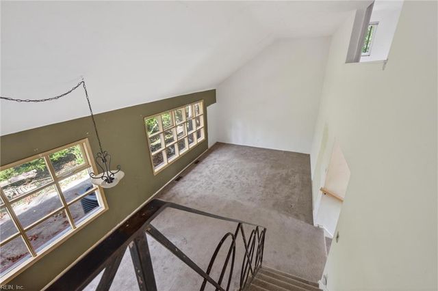 5532 Poplar Hall DR, Norfolk, VA 23502