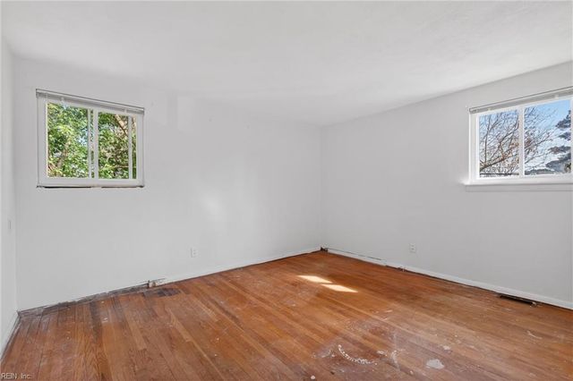 5532 Poplar Hall DR, Norfolk, VA 23502