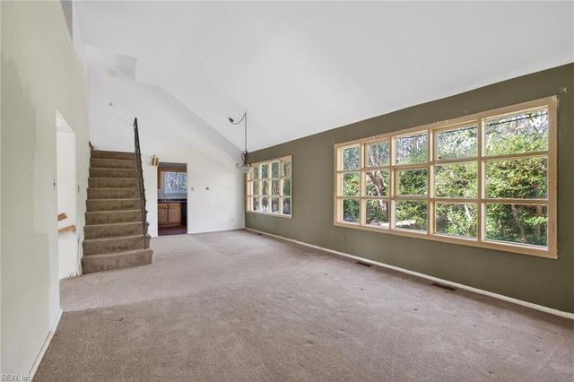 5532 Poplar Hall DR, Norfolk, VA 23502