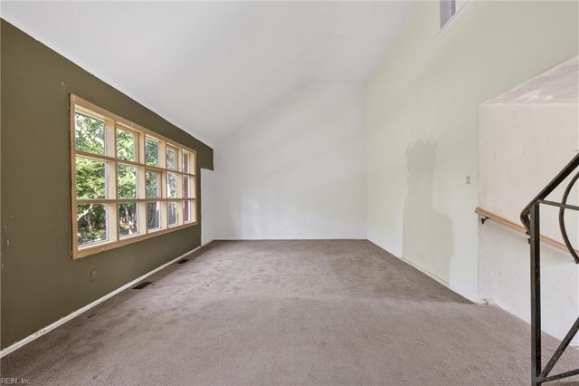 5532 Poplar Hall DR, Norfolk, VA 23502